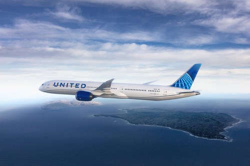 United Airlines orders big