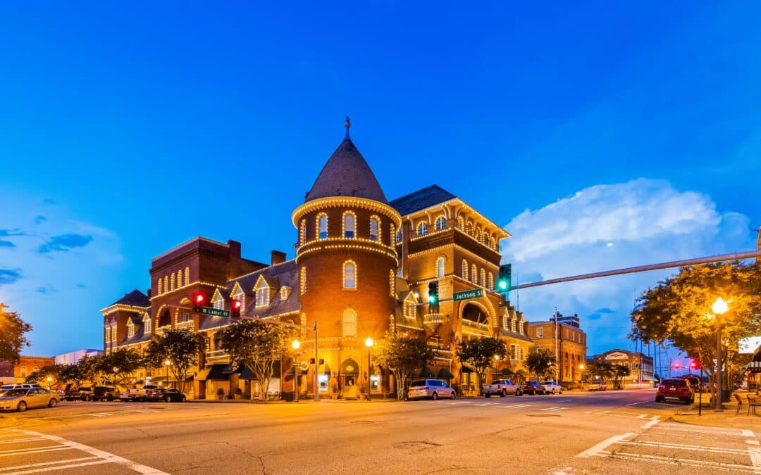 Edgewater Group Acquires Windsor Hotel