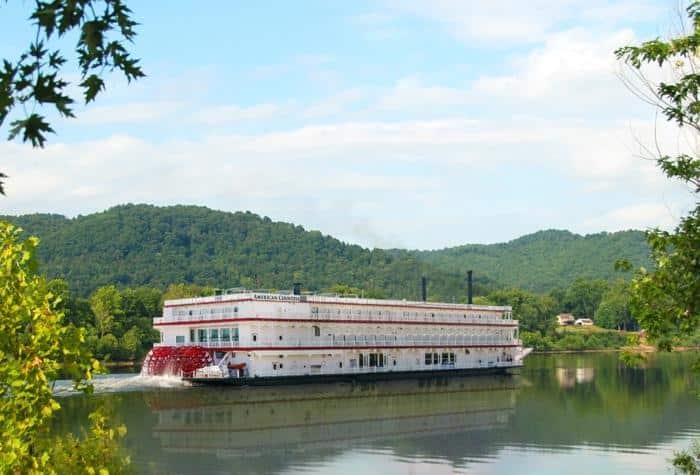 American Queen: Rolling on the River